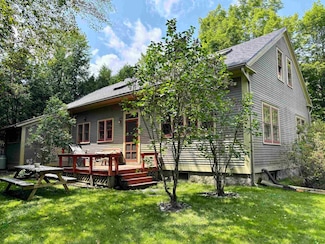 36 Conway Ct, Irasburg, VT 05845