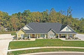 324 Blue River Dr, Knightstown, IN 46148
