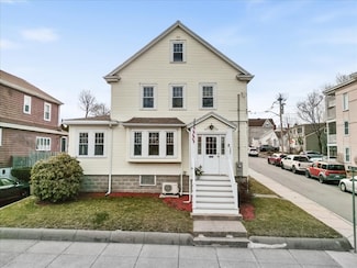 127 Bowdoin St, Winthrop, MA 02152