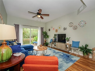 536 7th Square Unit 103, Vero Beach, FL 32962