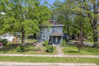 425 Rountree St, Hillsboro, IL 62049