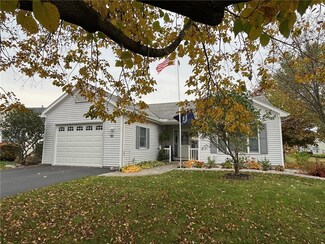 30 Freedom Pond Ln, North Chili, NY 14514