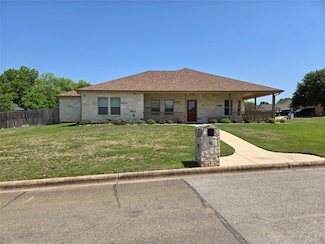 95 Pinehurst St, Meadowlakes, TX 78654