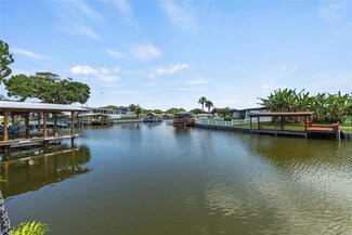 30045 Wausaukee Dr, Tavares, FL 32778