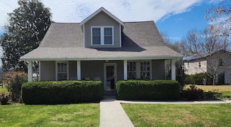 1385 Mitchell St, Celina, TN 38551