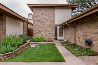 68 Morrow Dr, Bedford, TX 76021