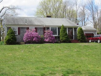 9 Valley Rd, Middleboro, MA 02346