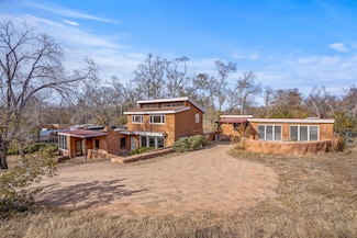 3 Senda Del Espectro, Santa Fe, NM 87506