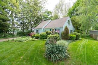 216 Belleview Ave, Southington, CT 06489