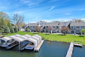 22 W Point Place, Excelsior, MN 55331