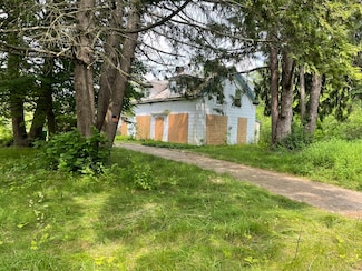 12 Milford St, Upton, MA 01568