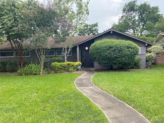 9614 Greenwillow St, Houston, TX 77096