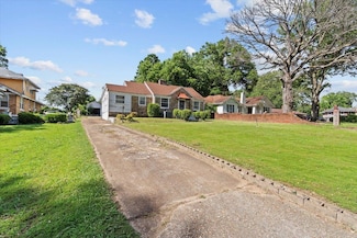 1736 S Parkway E, Memphis, TN 38114