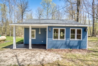 10058 Grindstone Rd, Evart, MI 49631