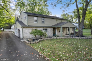 2965 Upper Ridge Rd, Pennsburg, PA 18073