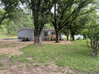 2810 Lick Creek Rd, Hartsville, TN 37074