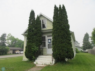 202 4th St NE, Dilworth, MN 56529