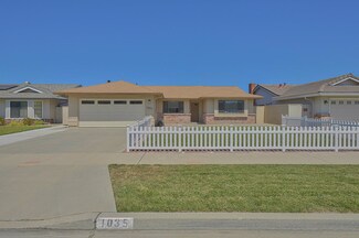 1035 Kentfield Dr, Salinas, CA 93901