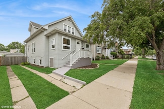 6317 W Roscoe St, Chicago, IL 60634