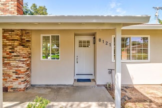 8121 Waikiki Dr, Fair Oaks, CA 95628