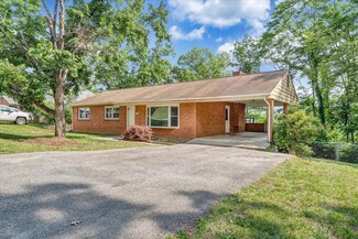 3271 Rasmont Rd, Roanoke, VA 24018
