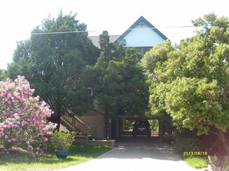 61 Middle Rd, Ocracoke, NC 27960