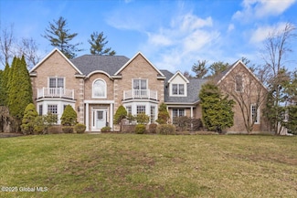 209 Menlo Park Rd, Schenectady, NY 12309