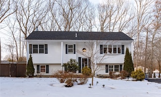1 Apple Tree Ln, Johnston, RI 02919