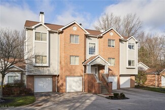 377 Village Pointe Dr Unit 4, Akron, OH 44313
