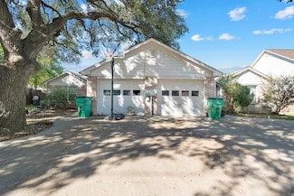 1155 Cage St, Stephenville, TX 76401