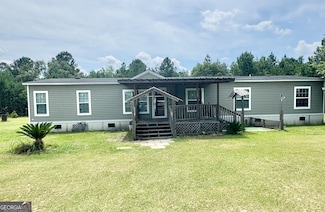 563 Sawmill Rd, Collins, GA 30421