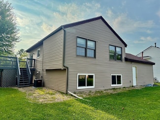 3845 Hale Ave N, Saint Paul, MN 55128