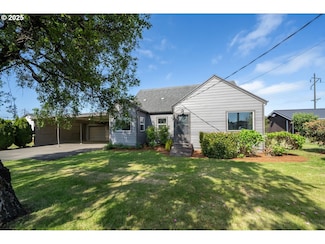 512 Evergreen Dr, Tillamook, OR 97141