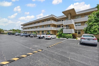 5095 Bay St NE Unit 210, Saint Petersburg, FL 33703