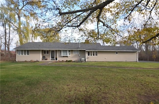 20 Pease Rd, Spencerport, NY 14559