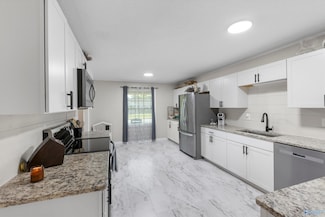 1707 Pine St, Athens, AL 35611