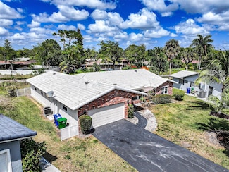 1329 NW 84th Dr, Coral Springs, FL 33071