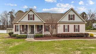 225 Woodfield Ct, Fuquay Varina, NC 27526