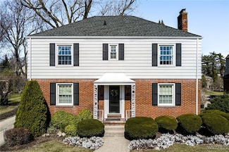 76 Deerhurst Park Blvd, Buffalo, NY 14217