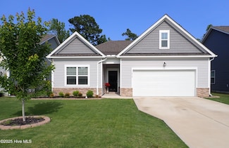 1014 Bogue Ln, New Bern, NC 28562