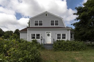 61 S Main St, Seabrook, NH 03874
