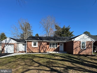 1049 Bear Rd, New Castle, DE 19720