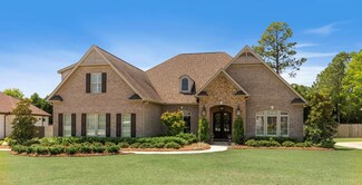 229 Lincolnshire Way, Dothan, AL 36305