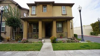 225 Rayos Del Sol Dr, San Jose, CA 95116