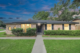 15135 Chipman Ln, Houston, TX 77060