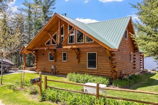 308 Lake Rd, Lunenburg, VT 05906