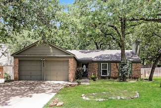 1800 Chittam Dr, Euless, TX 76039