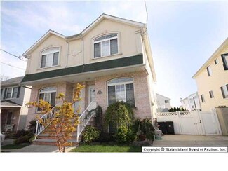 42 Pitney Ave, Staten Island, NY 10309