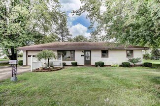108 W Jefferson St, Bourbon, IN 46504