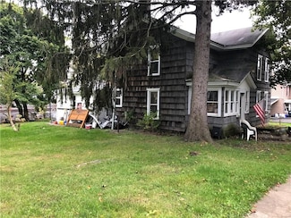 58 Elmer St, Lyons, NY 14489